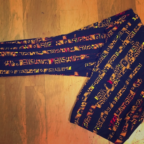 LuLaRoe Pants - Lularoe Aztec print TC leggings